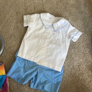 Banbury Cross size 4T boys top and bottom.